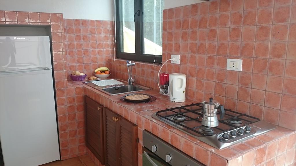 Il Moro Apartment Geremeas Bilik gambar